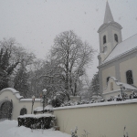 Kirche und Eingang zum Schlosspark