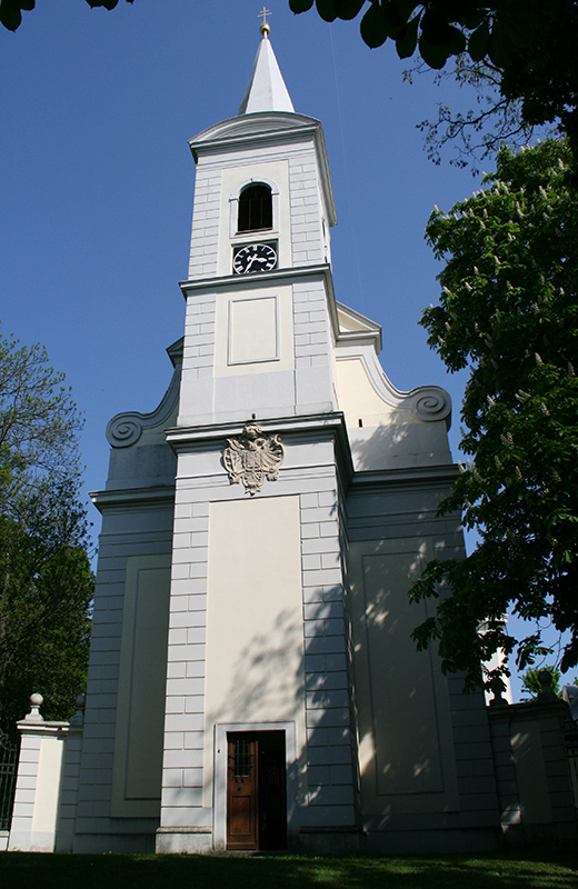 Kirche Halbturn - Zugang aus dem Park