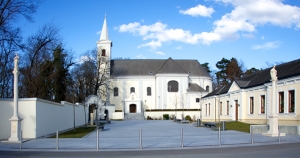 Erzbischof Grösz-Platz